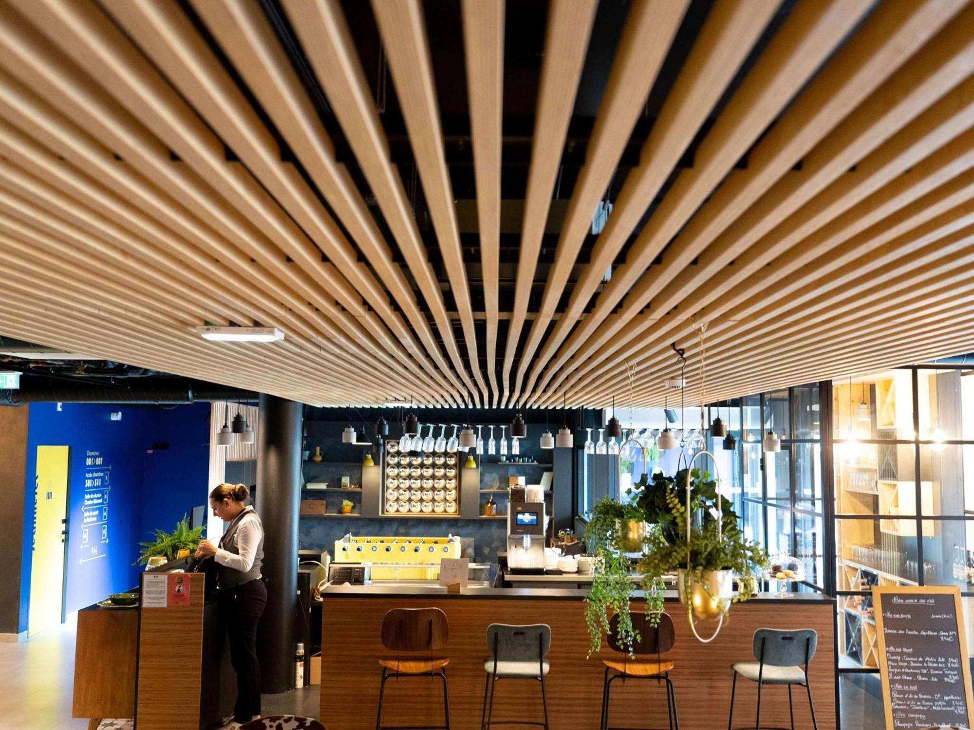 Hotel Ibis Styles Dreux Centre Gare Exterior foto