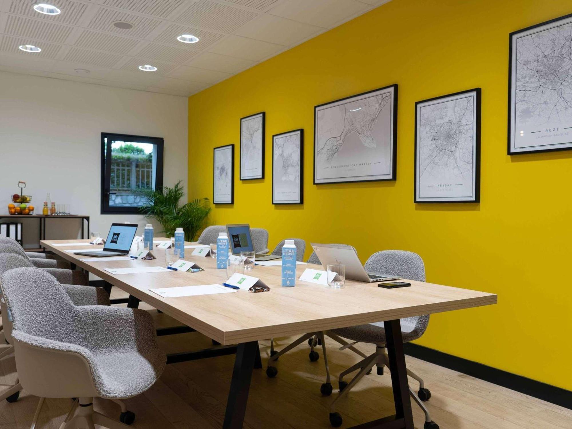 Hotel Ibis Styles Dreux Centre Gare Exterior foto