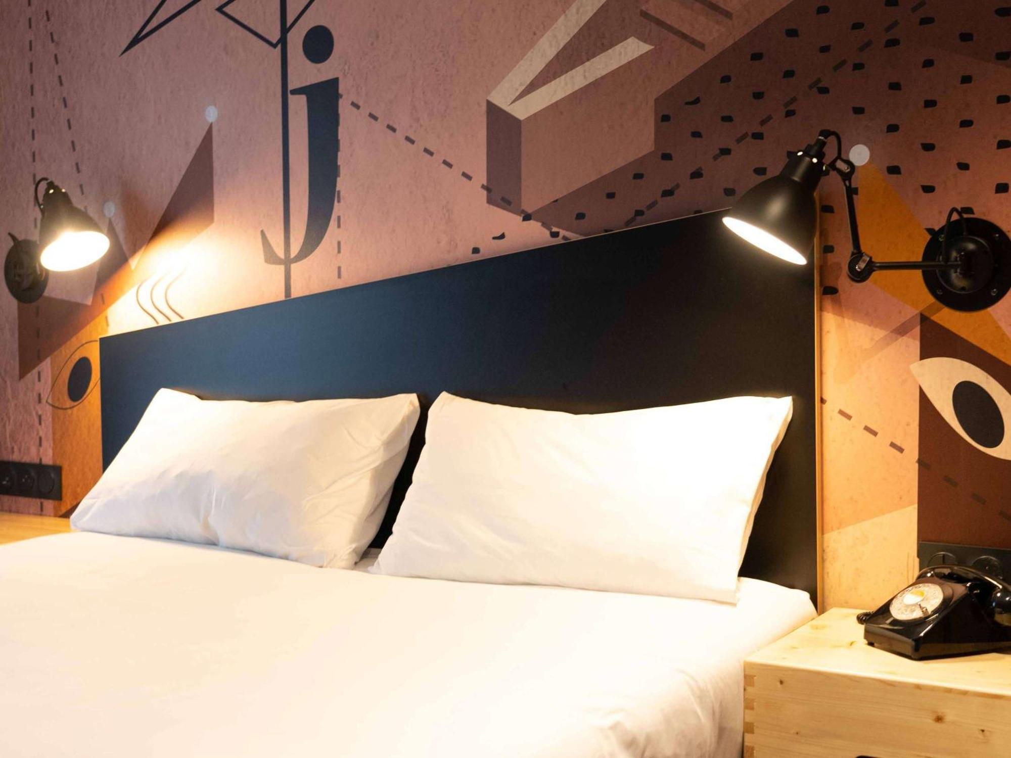 Hotel Ibis Styles Dreux Centre Gare Exterior foto
