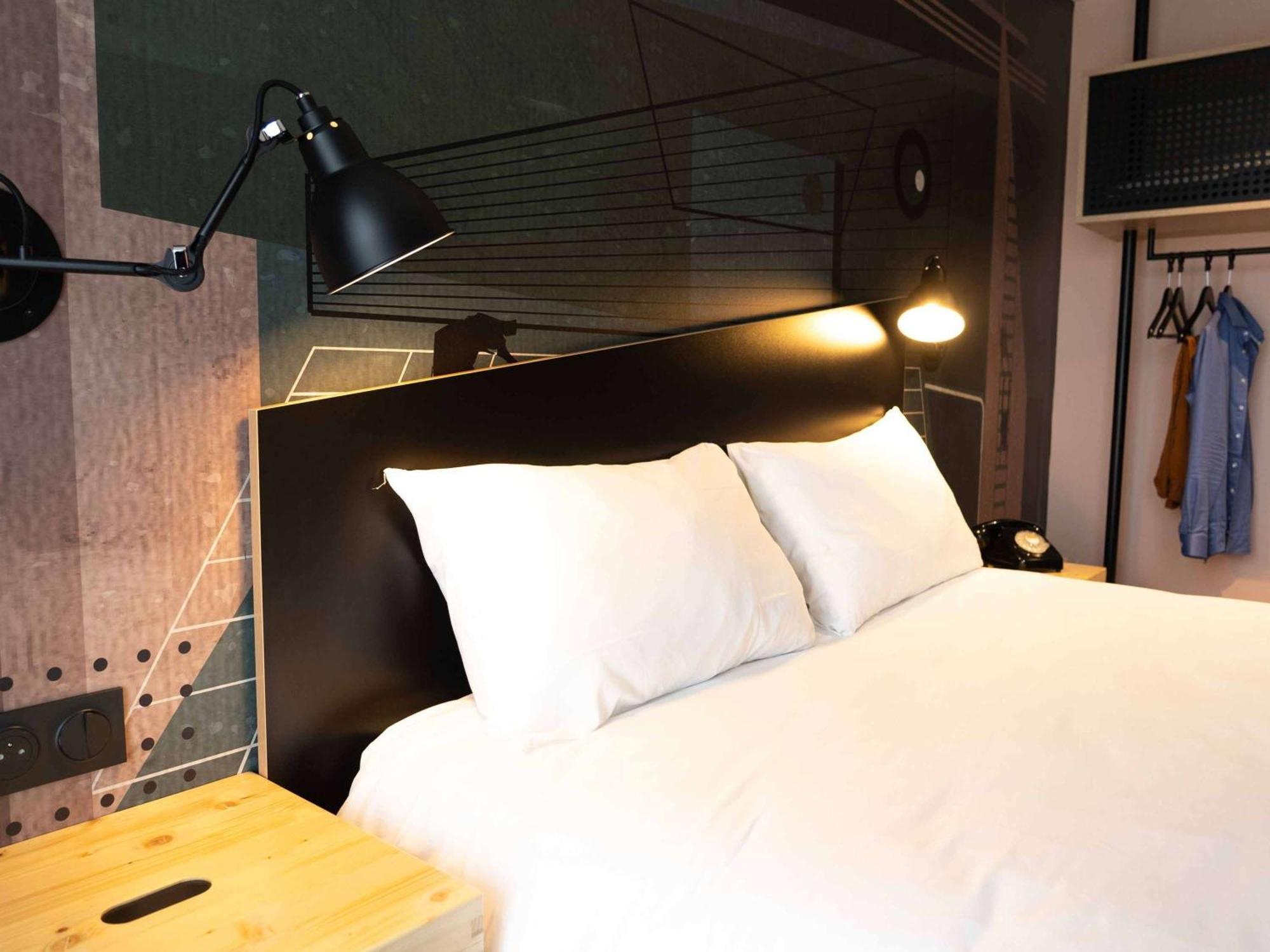 Hotel Ibis Styles Dreux Centre Gare Exterior foto