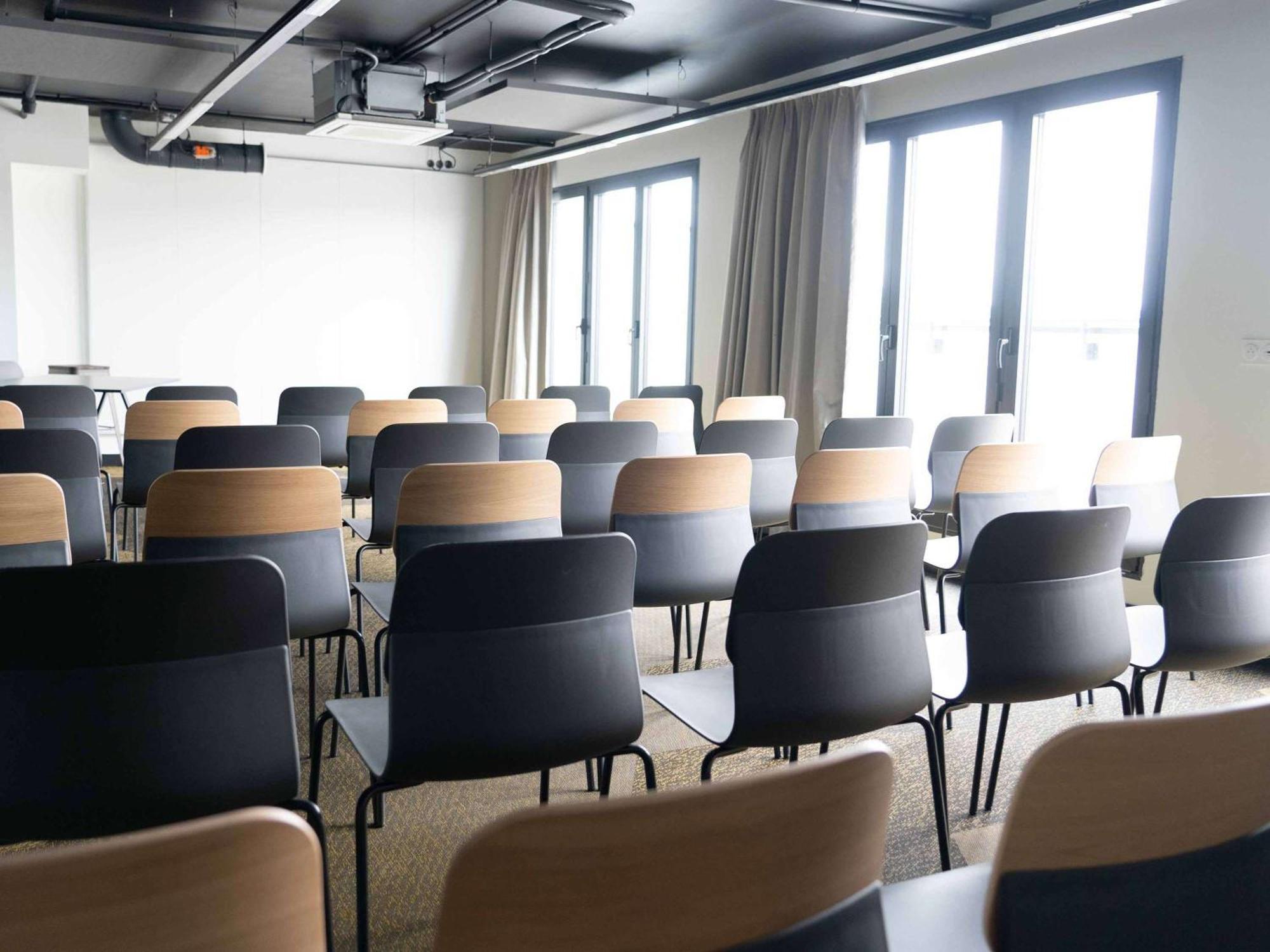 Hotel Ibis Styles Dreux Centre Gare Exterior foto